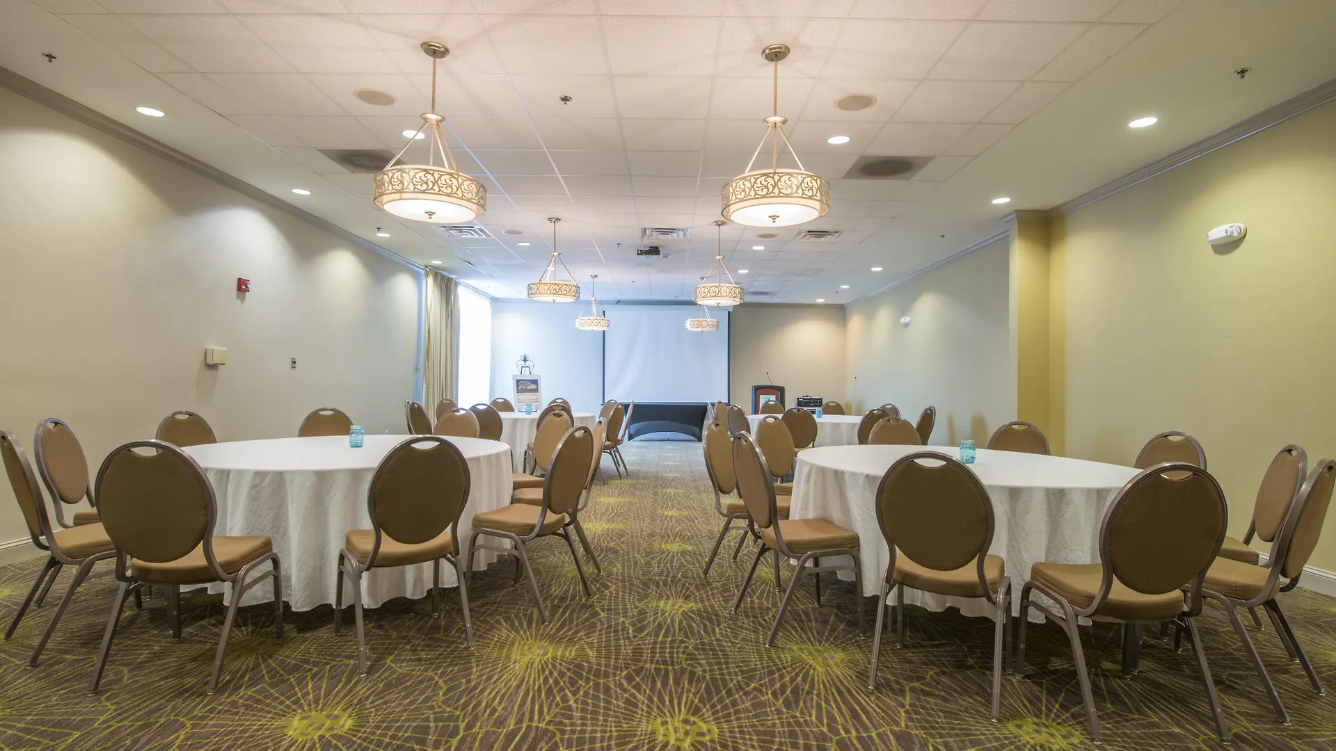Hotel Western Premier I-95 Savannah Airport/ West