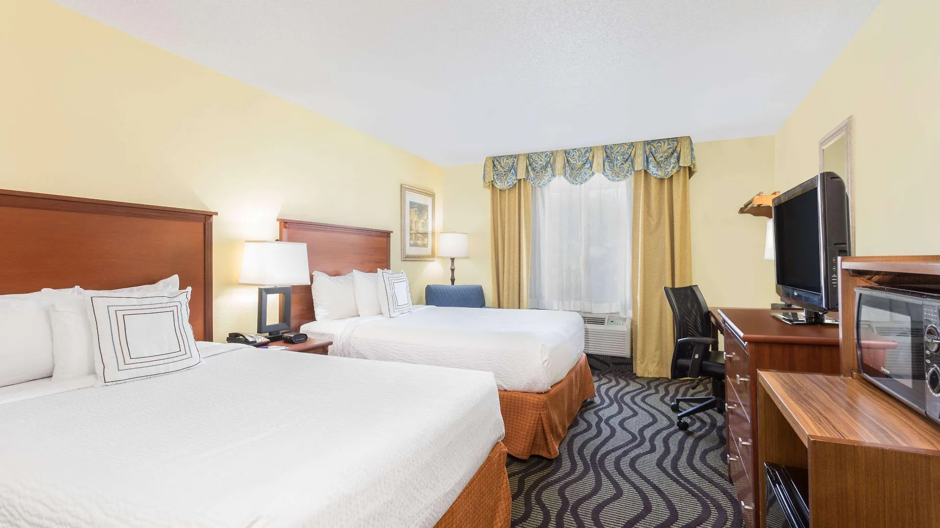 Hotel Baymont By Wyndham Midtown 3*