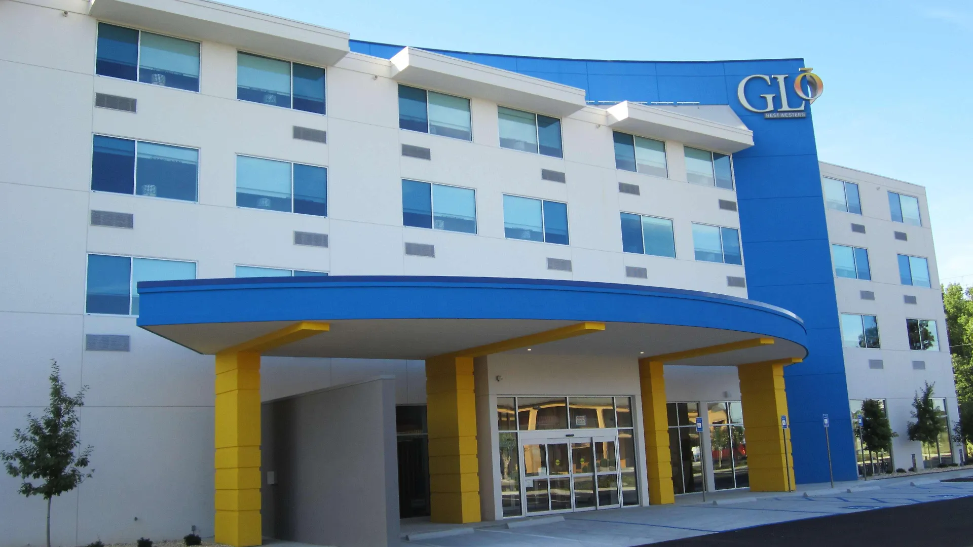 Hotel Glo Western Savannah-gateway I-95 3*
