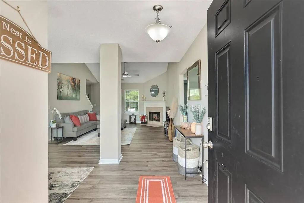 Modern And Comfortable For Your Next Stay! Holiday home Savannah