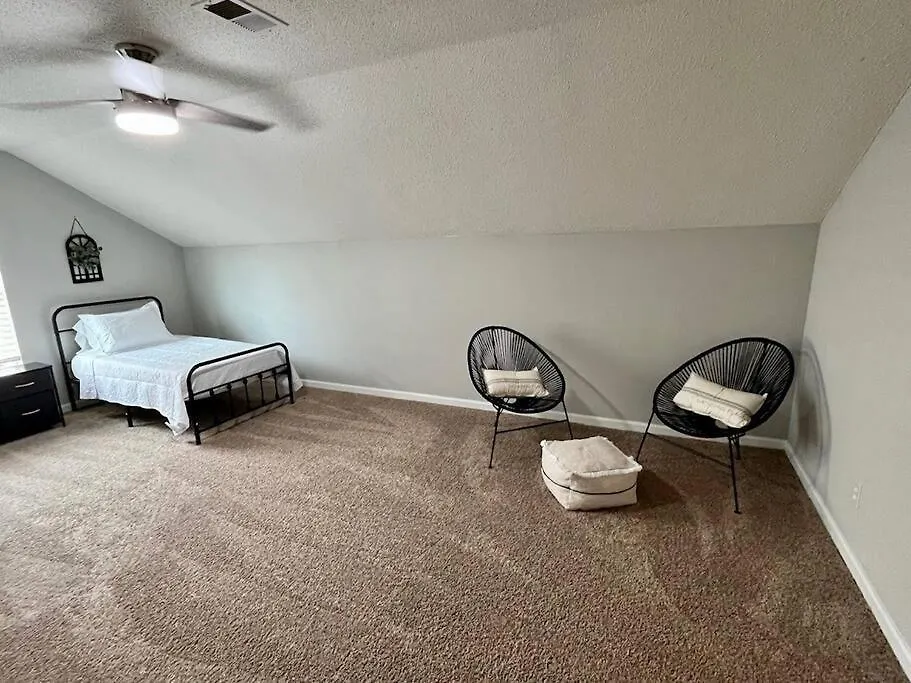 Modern And Comfortable For Your Next Stay! Holiday home