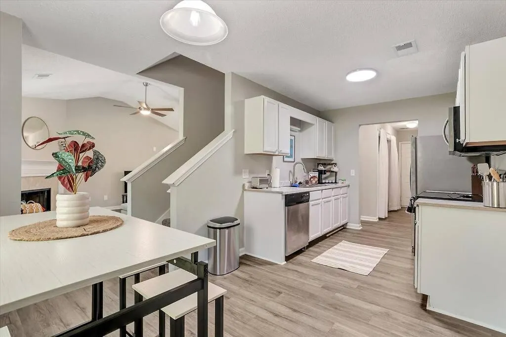 Holiday home Modern And Comfortable For Your Next Stay! Savannah