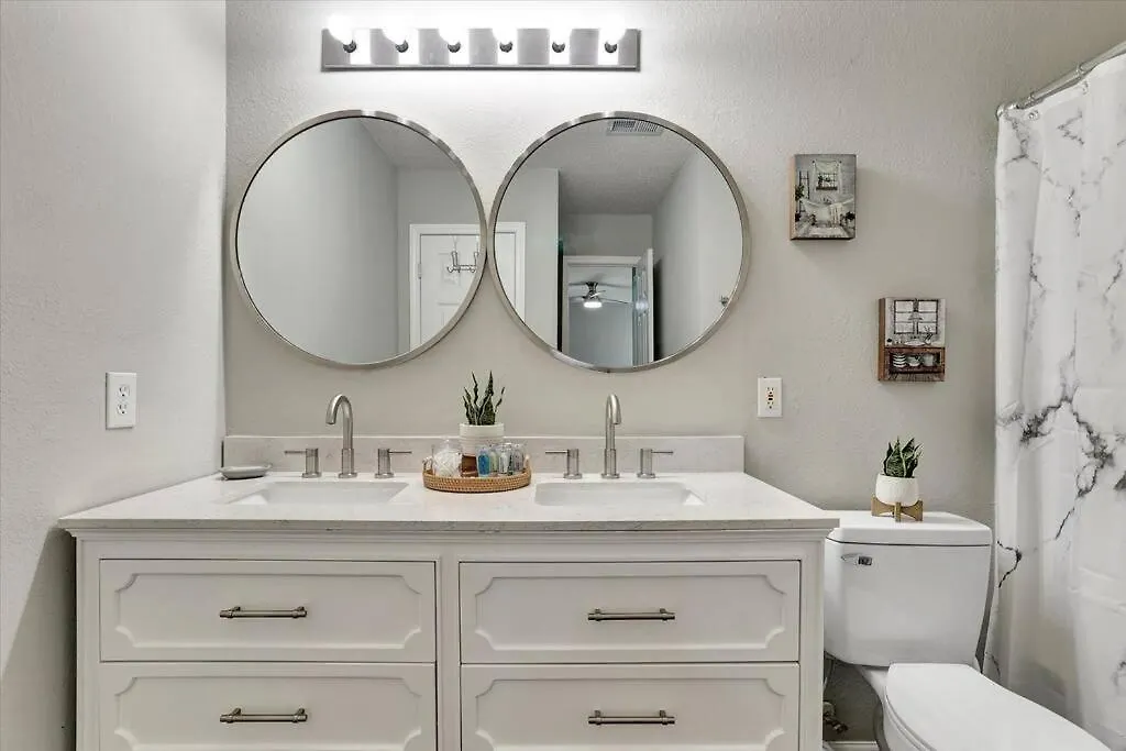 Modern And Comfortable For Your Next Stay!