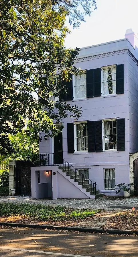 Holiday home Sojourn - Time Travelers Retreat 1853 Savannah