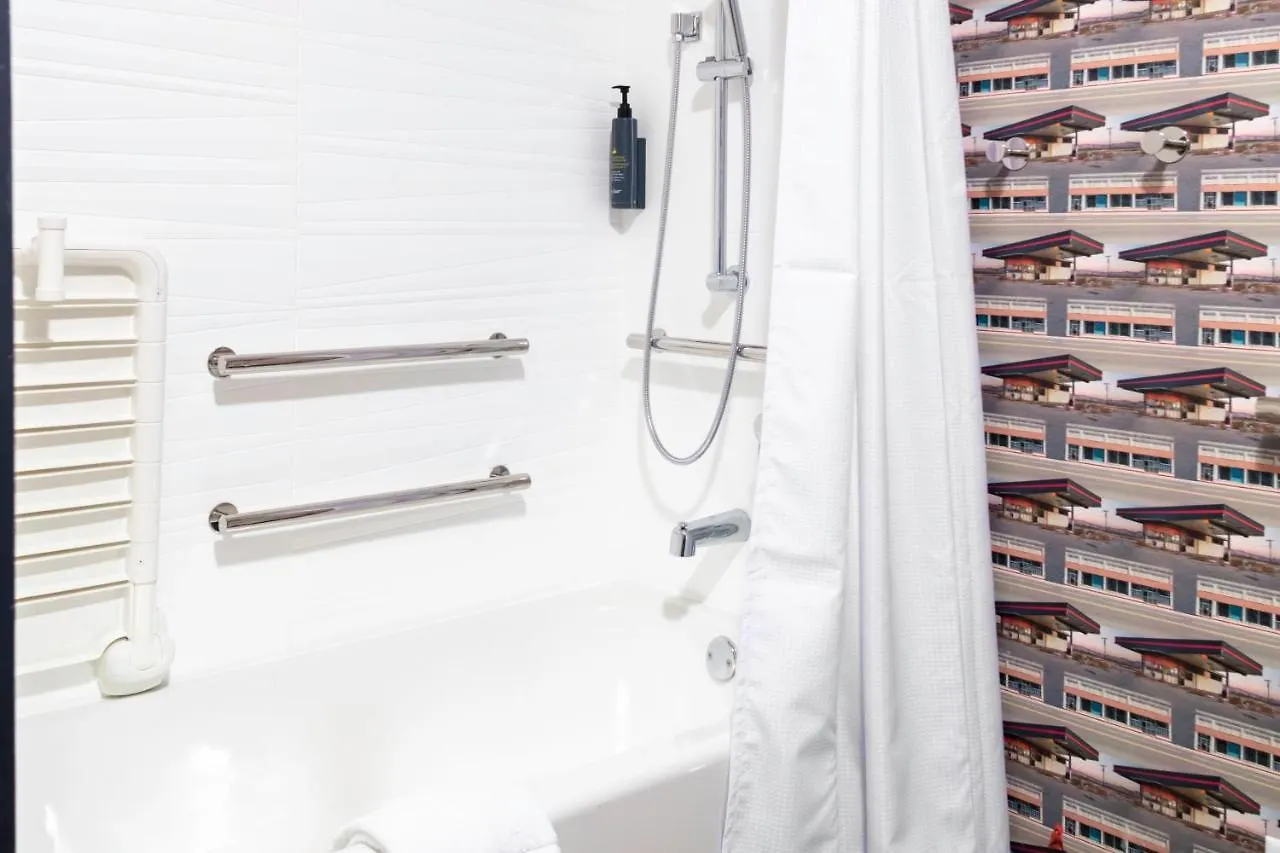 Hotell Aloft Airport 3*