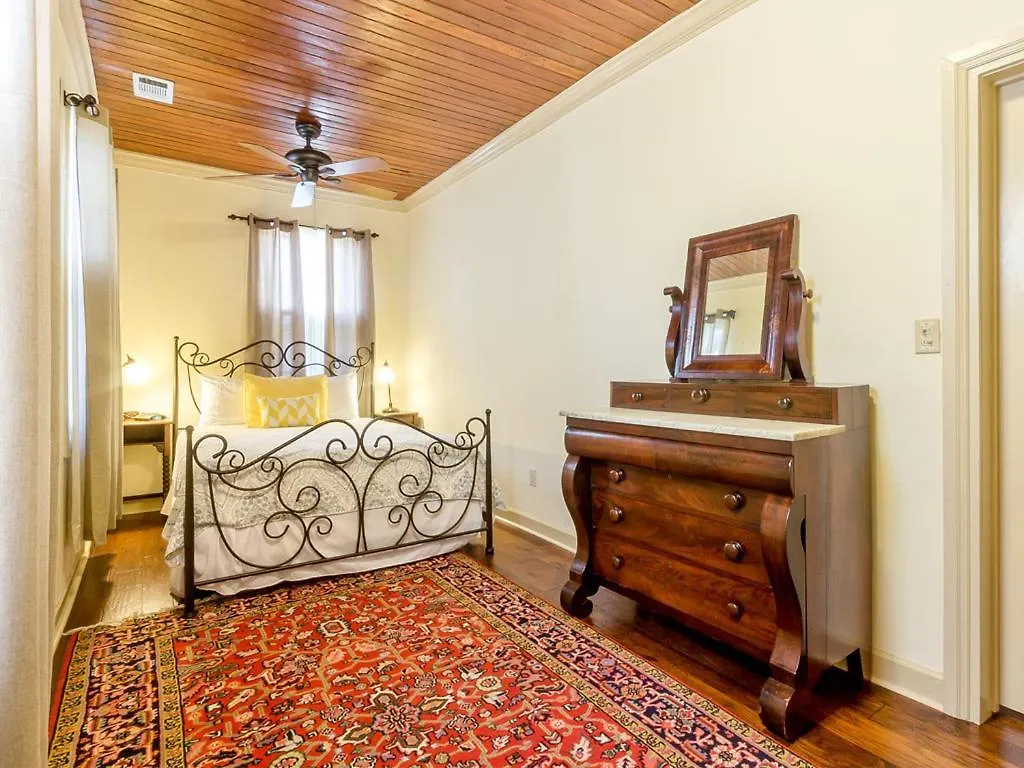 Frogtown Holiday home Savannah