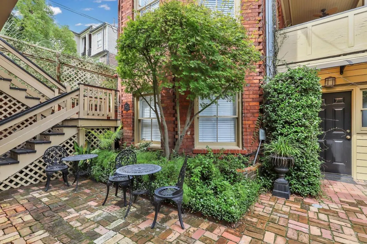 The Wright On Beautiful Jones Street * Savannah