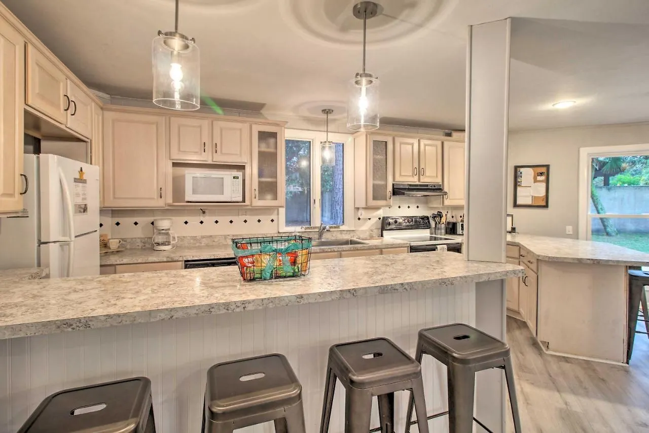 Riverfront Getaway With Pool And Dock!