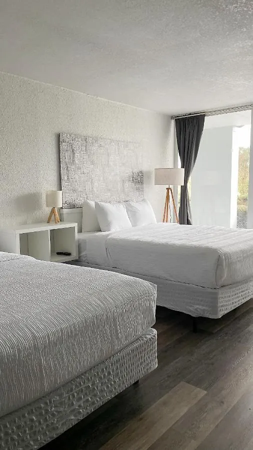 Hotel Oneway *