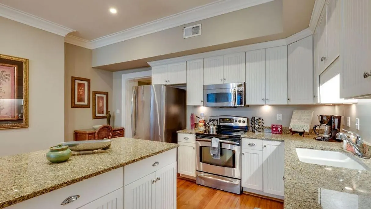201 York #3 - Homey Downtown 2 Bedroom Steps From The River Apartamento Savannah