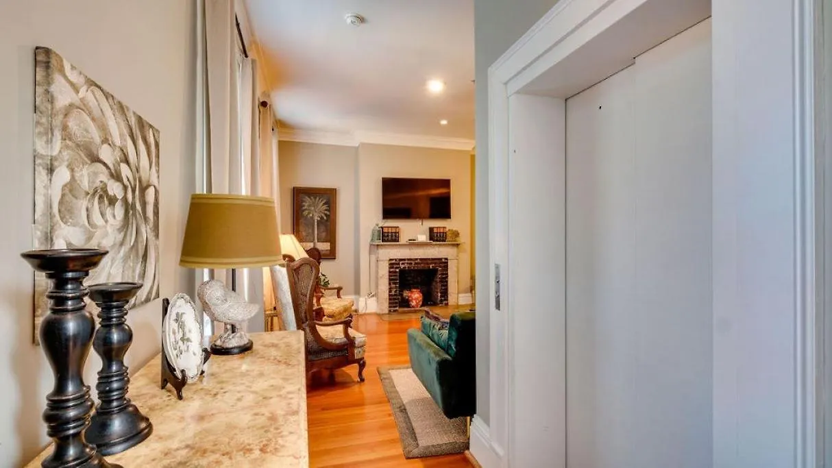 Apartamento 201 York #3 - Homey Downtown 2 Bedroom Steps From The River