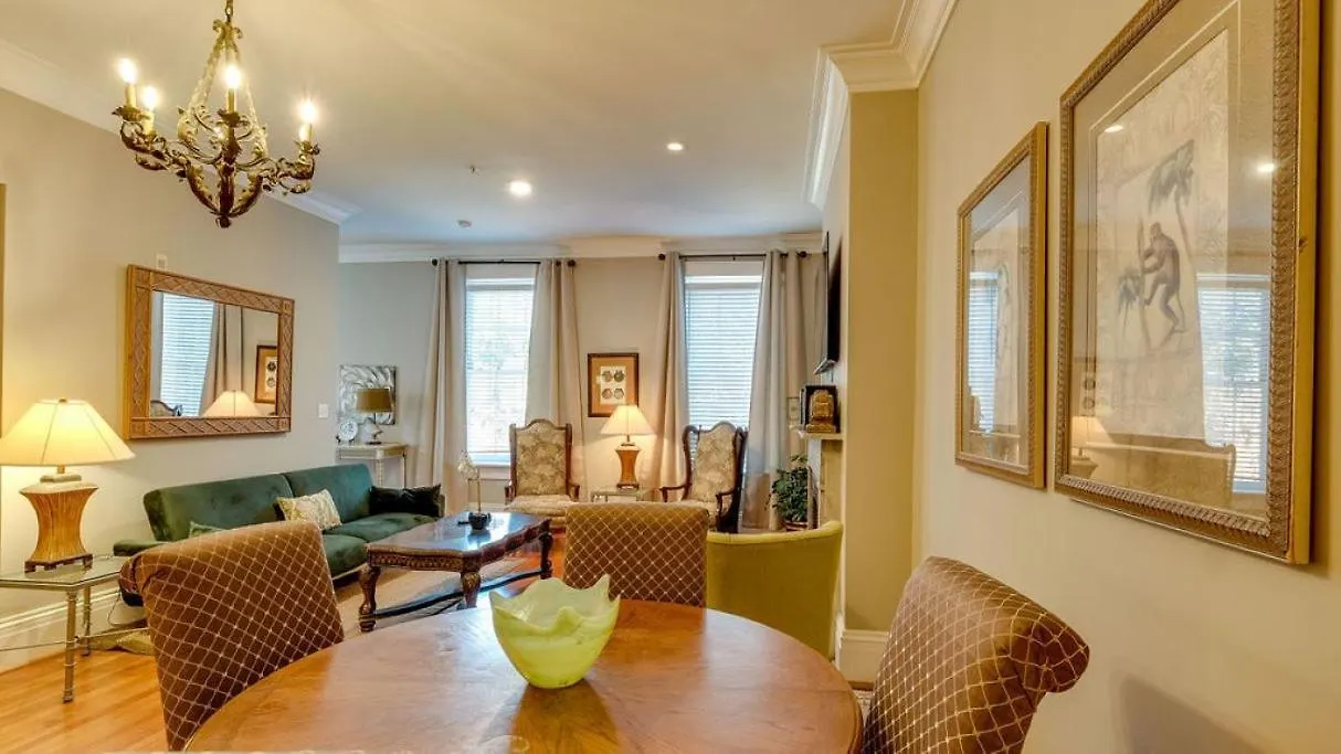 Apartamento 201 York #3 - Homey Downtown 2 Bedroom Steps From The River