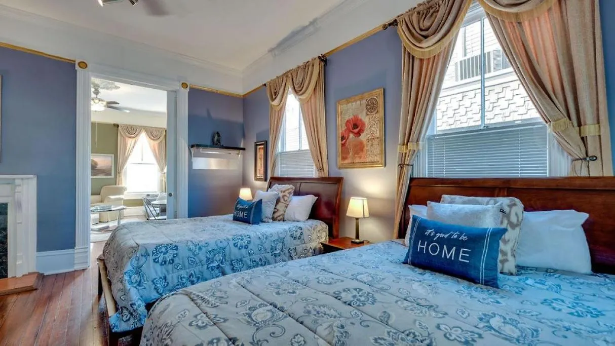 The Jepson Estate On Forsyth Park! Bed & Breakfast