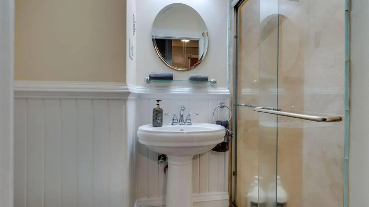 Elegant 2 Bed Directly On Forsyth Park Lägenhet *