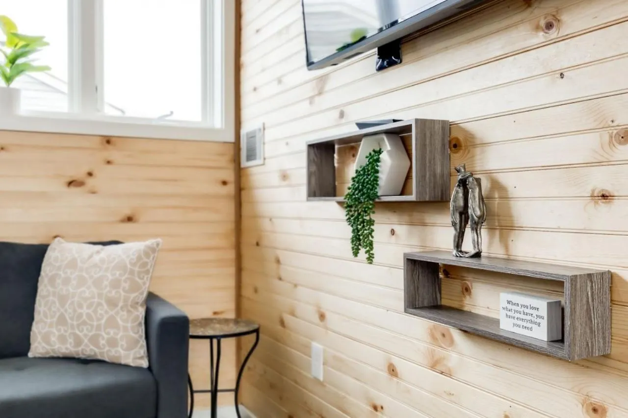 Historic Downtown Patio Retreat