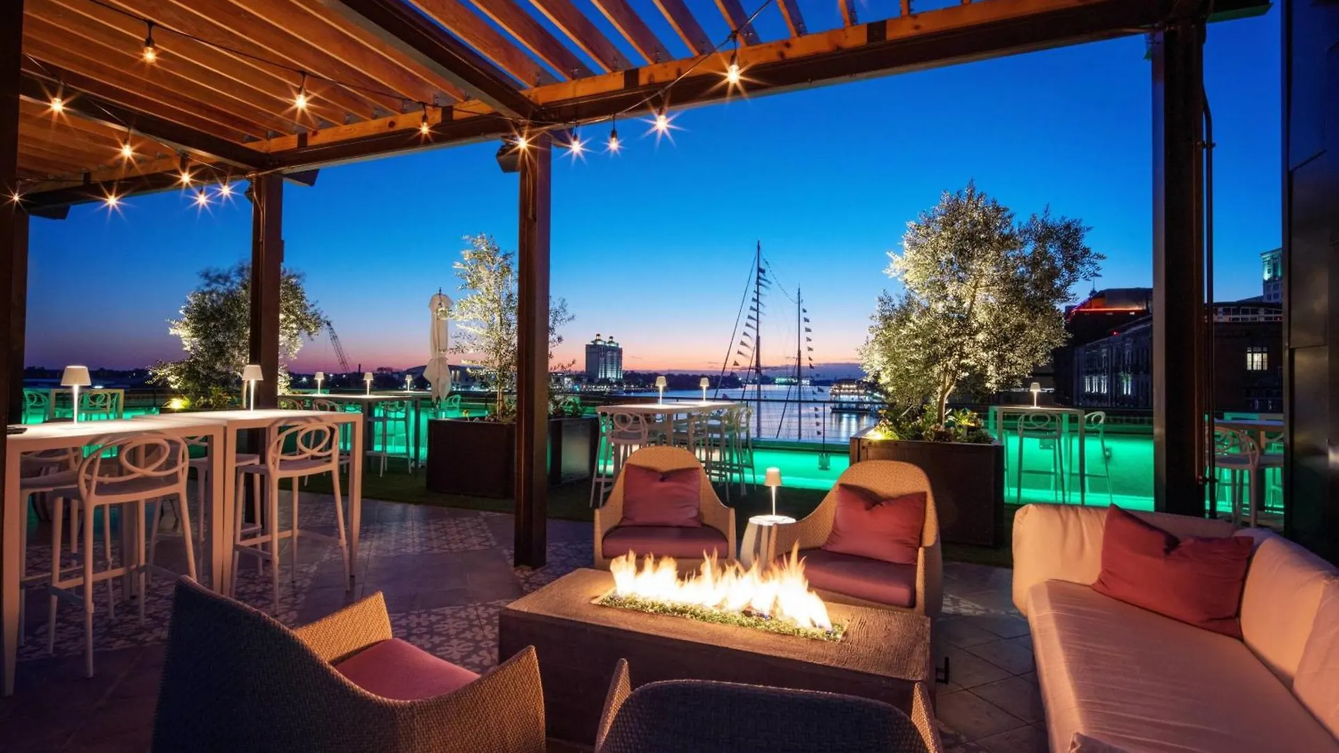 Jw Marriott Plant Riverside District