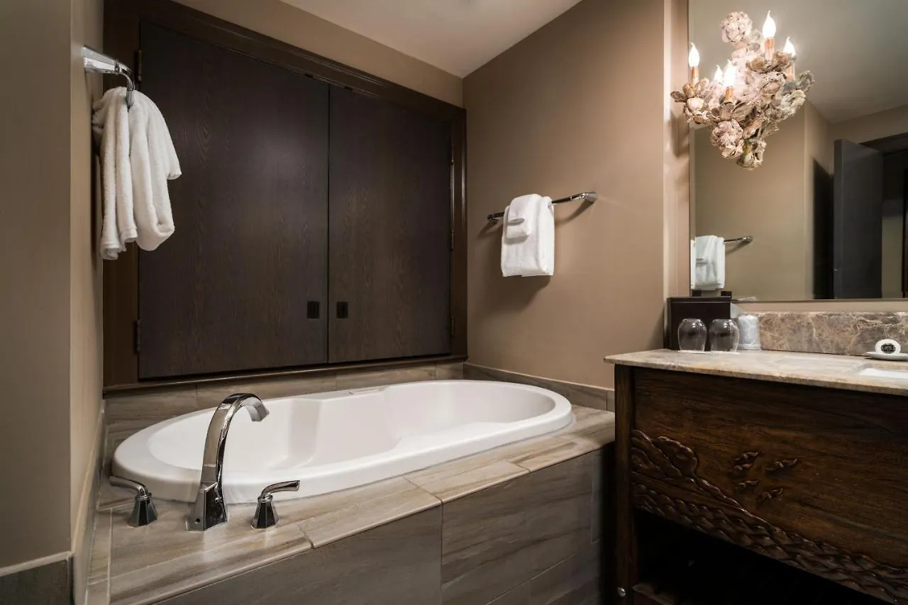 Hotel The Bohemian Riverfront, Autograph Collection 4*