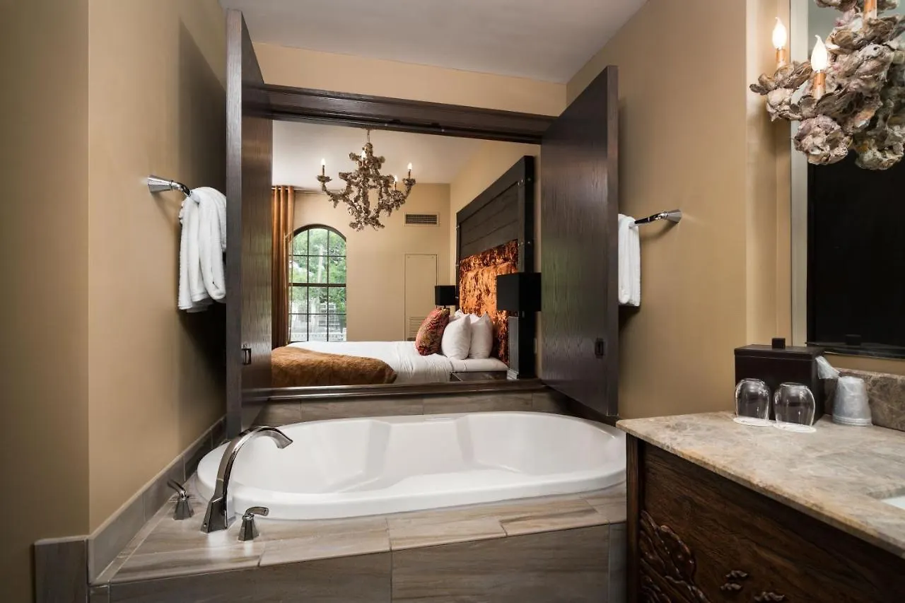 The Bohemian Riverfront, Autograph Collection Savannah