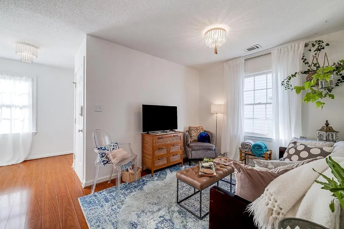 Hunter's Ridge Upper Apartment