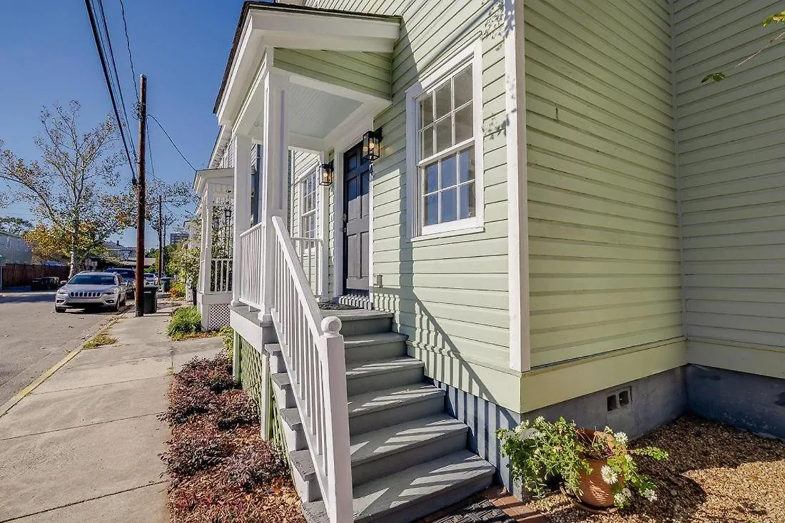 Hunter's Ridge Upper Apartment Savannah