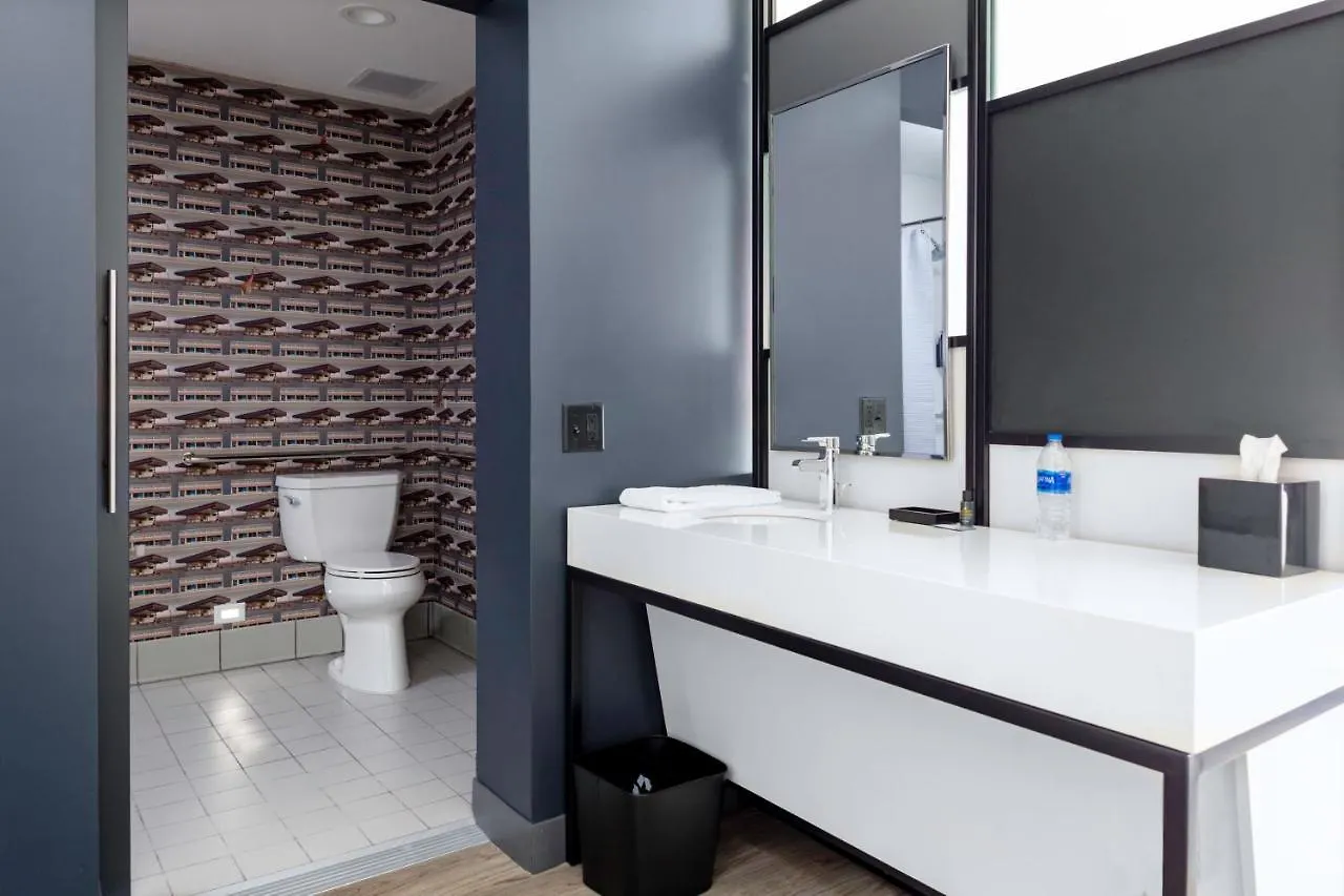 Aloft Airport 3* Savannah