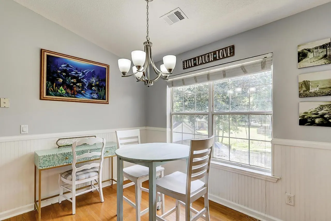 Island Oasis Entire House Holiday home Savannah