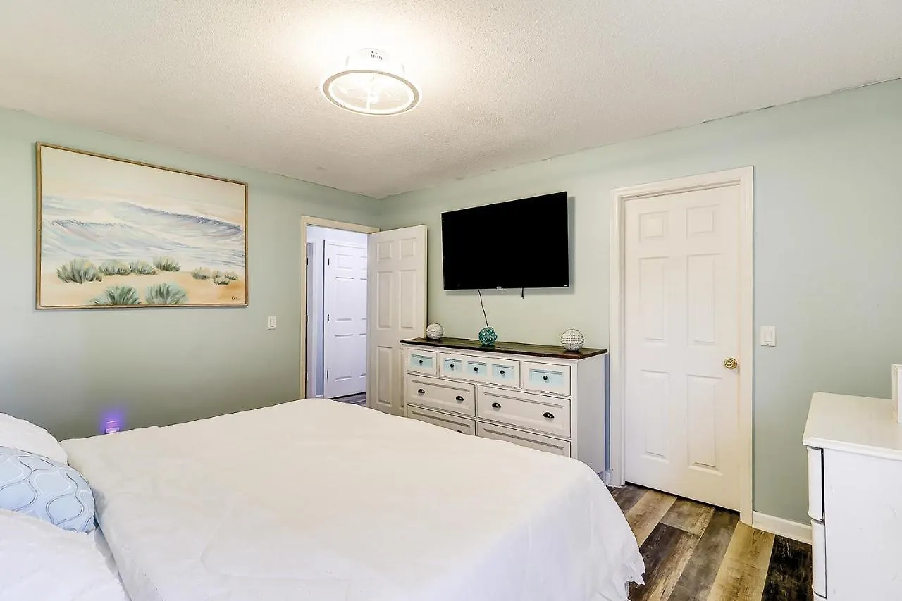 Island Oasis Entire House Holiday home Savannah