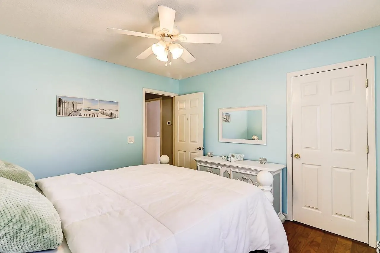 Island Oasis Entire House Savannah