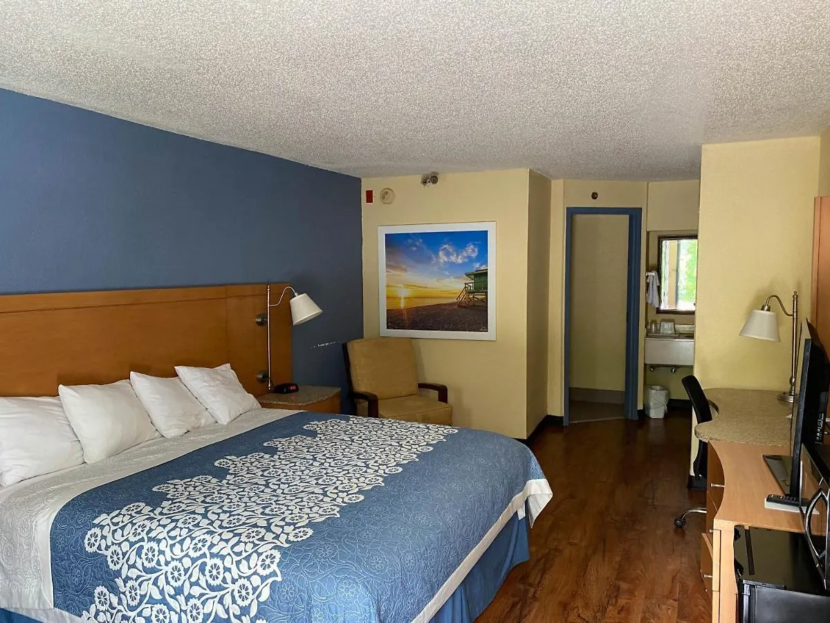 6 Ga Gateway & I95 Hotel Savannah