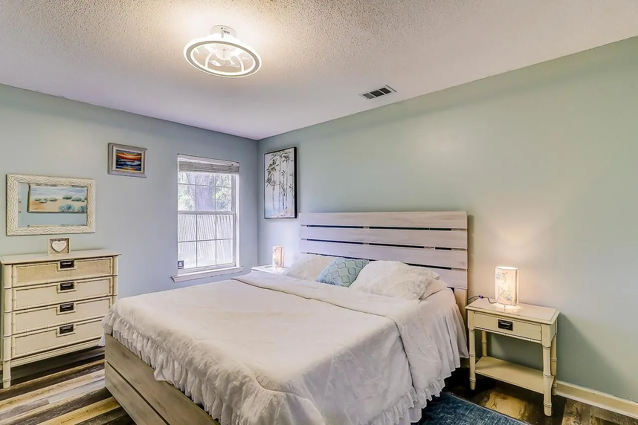Island Oasis Unit B Apartman Savannah