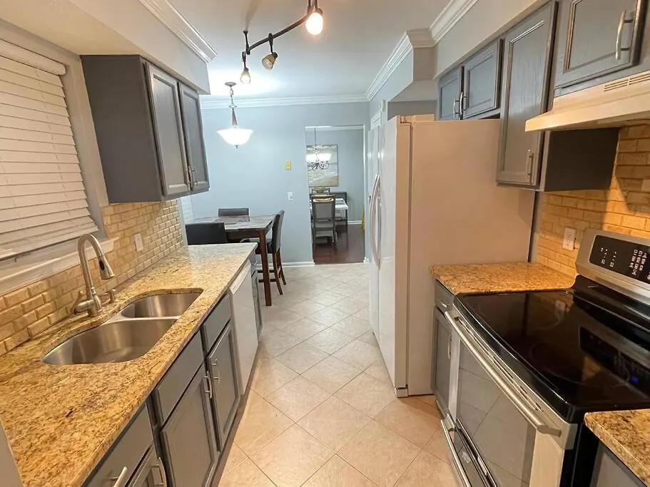 Сasa de vacaciones Pet-friendly, Minutes To Tybee+downtown *