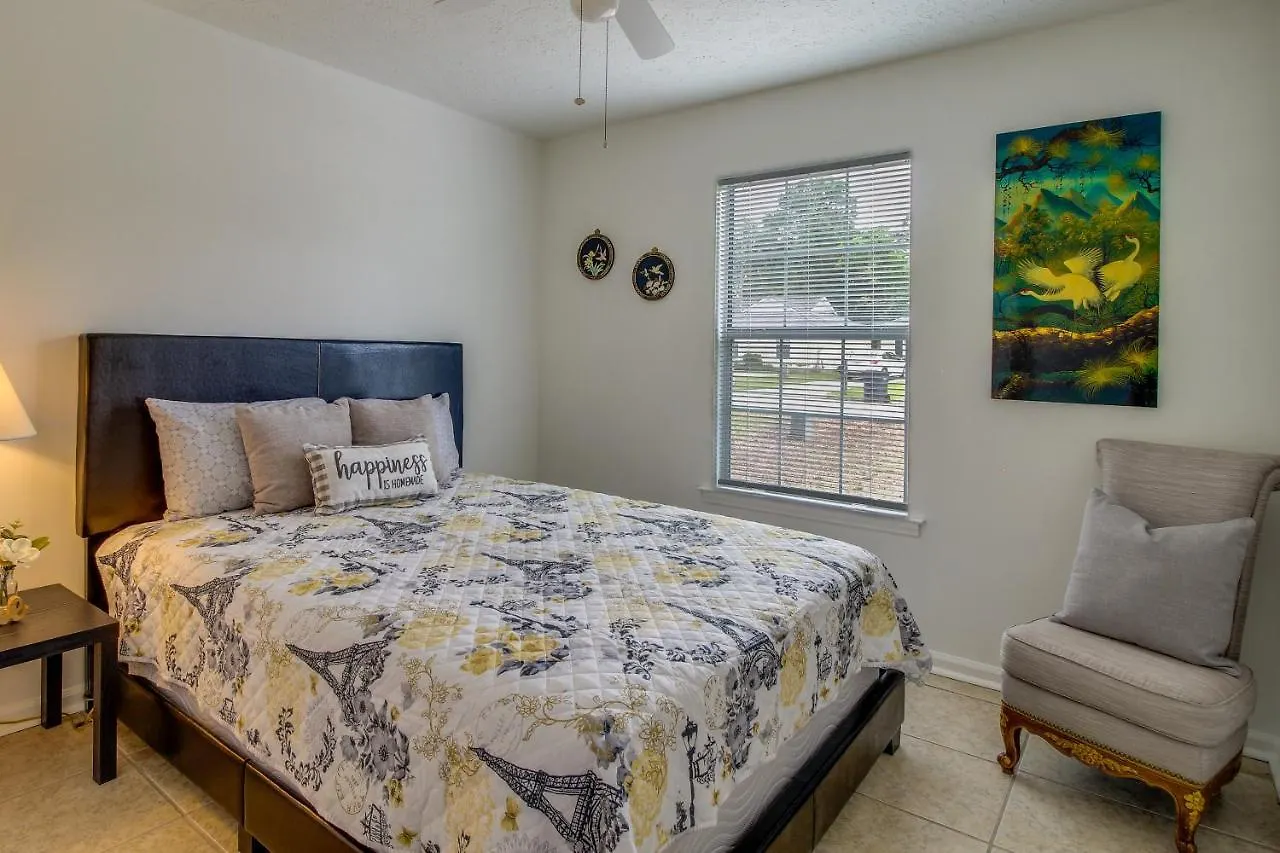 Holiday home Vacation About 8 Mi To River Street! *