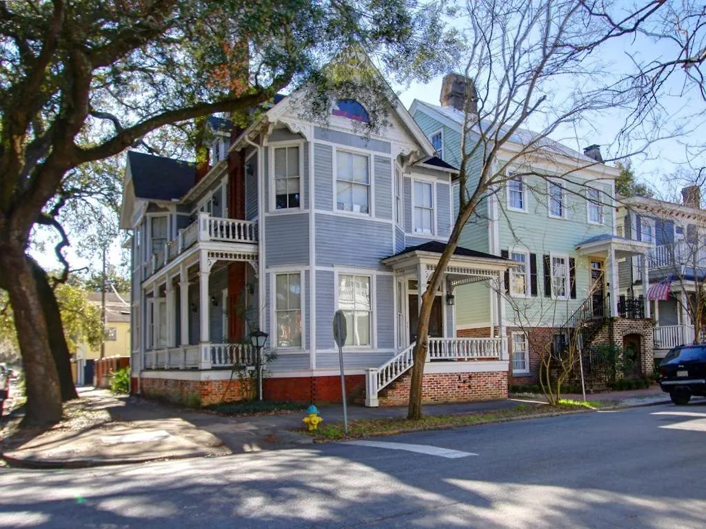 Big Blue House - Near Forsyth Park - Lower Unit * Savannah