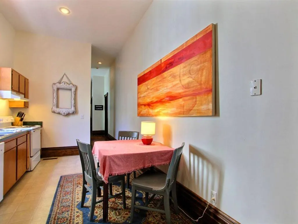 Holiday home Big Blue House - Near Forsyth Park - Lower Unit Savannah