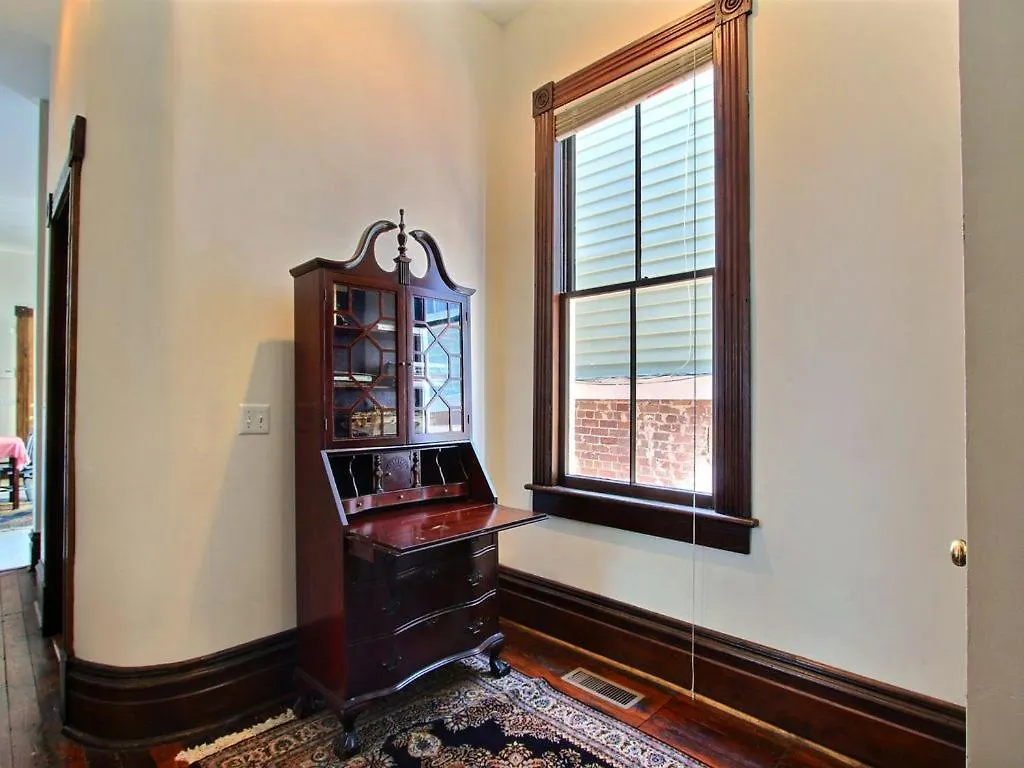 Holiday home Big Blue House - Near Forsyth Park - Lower Unit *