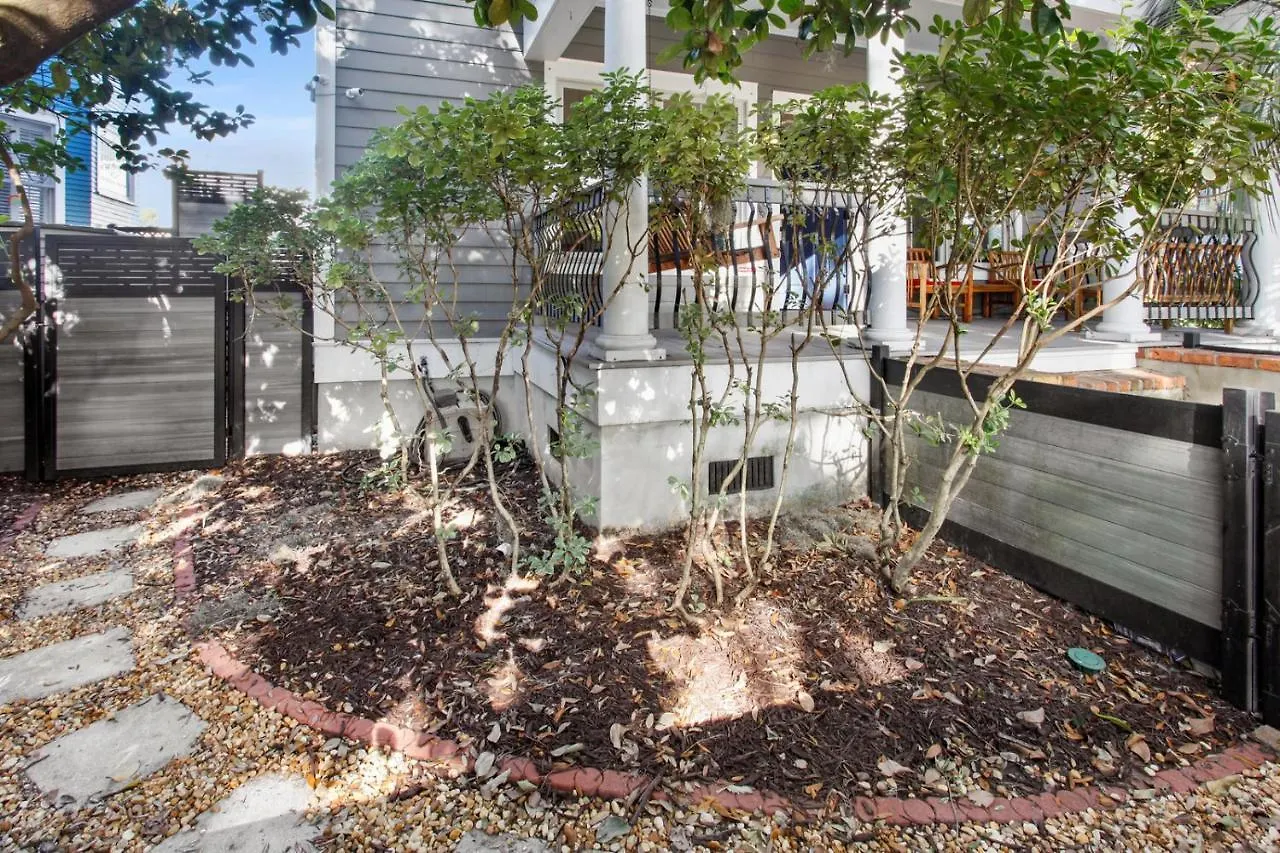 Starland Town House, Walk To The Park * Savannah