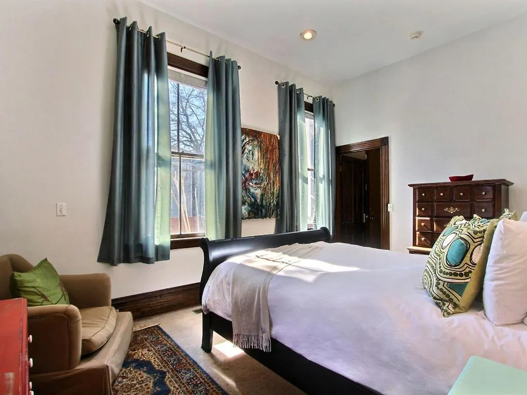 Big Blue House - Near Forsyth Park - Lower Unit * Savannah