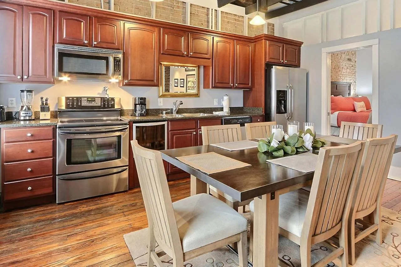 Ellis Square Loft Holiday home *