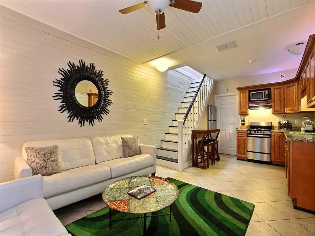 Forsyth Park West Carriage House Holiday home Savannah