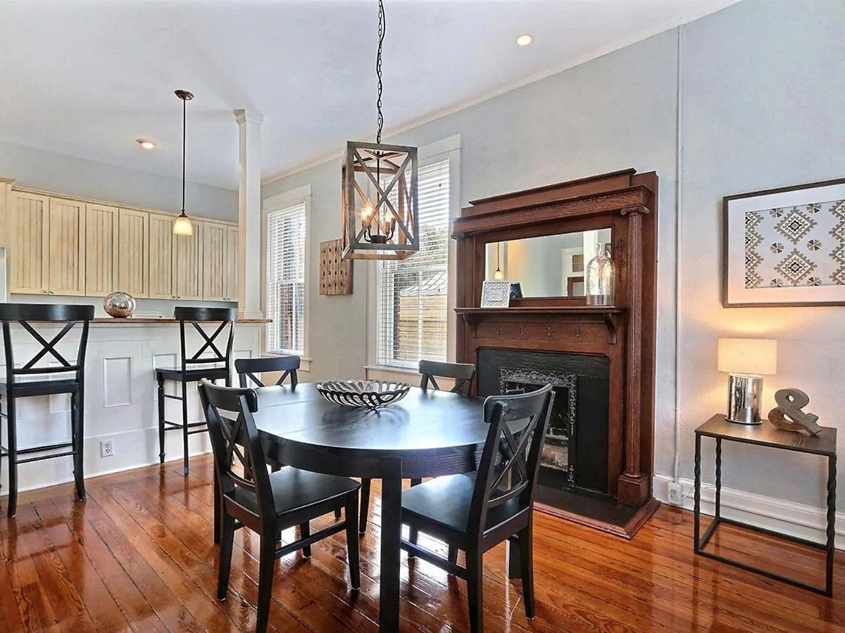 Apartament Lafayette Row Unit 1 *