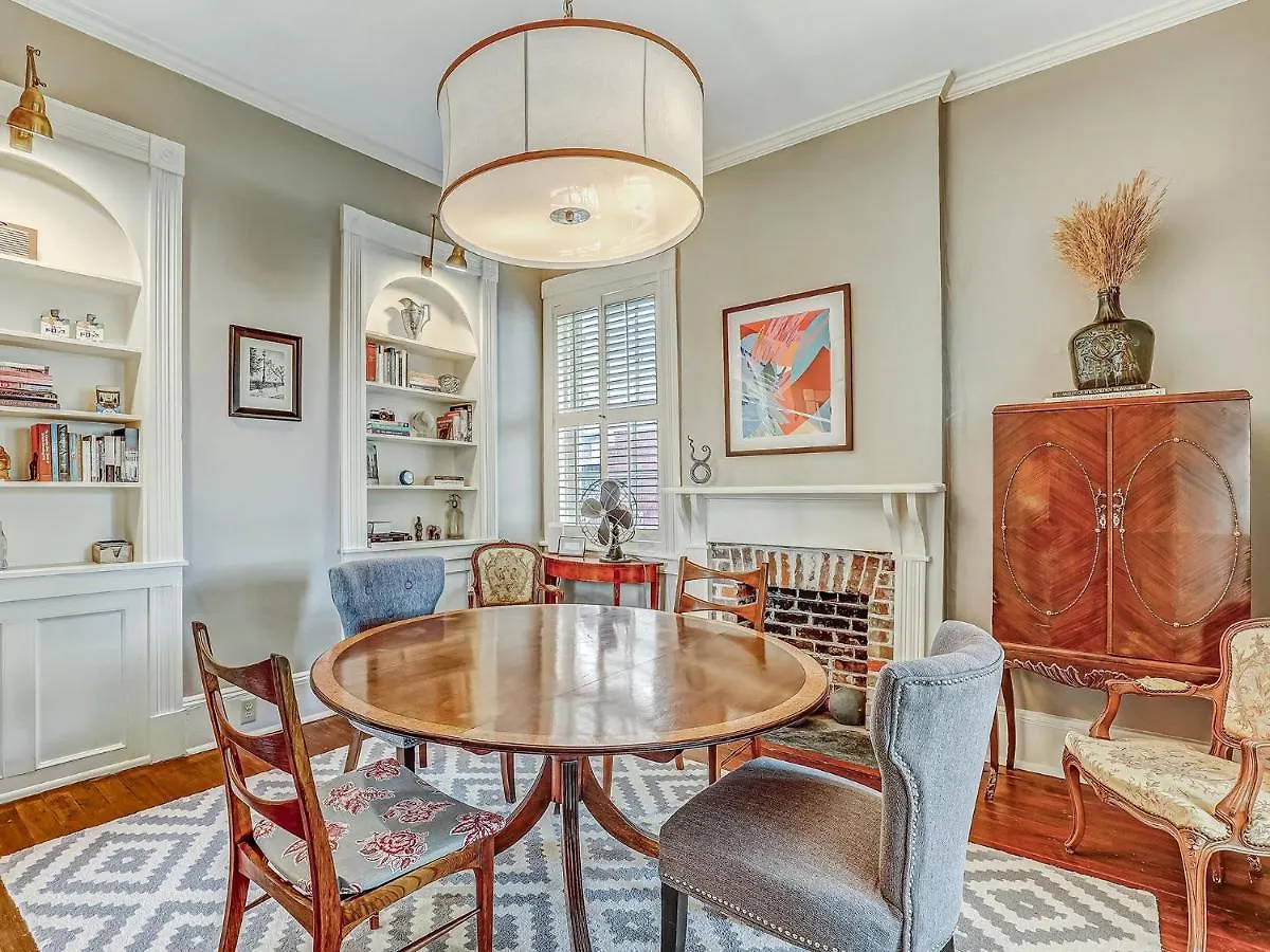 Hawkins House Holiday home Savannah