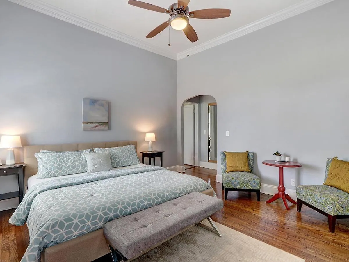 Apartment Charm On Liberty Savannah