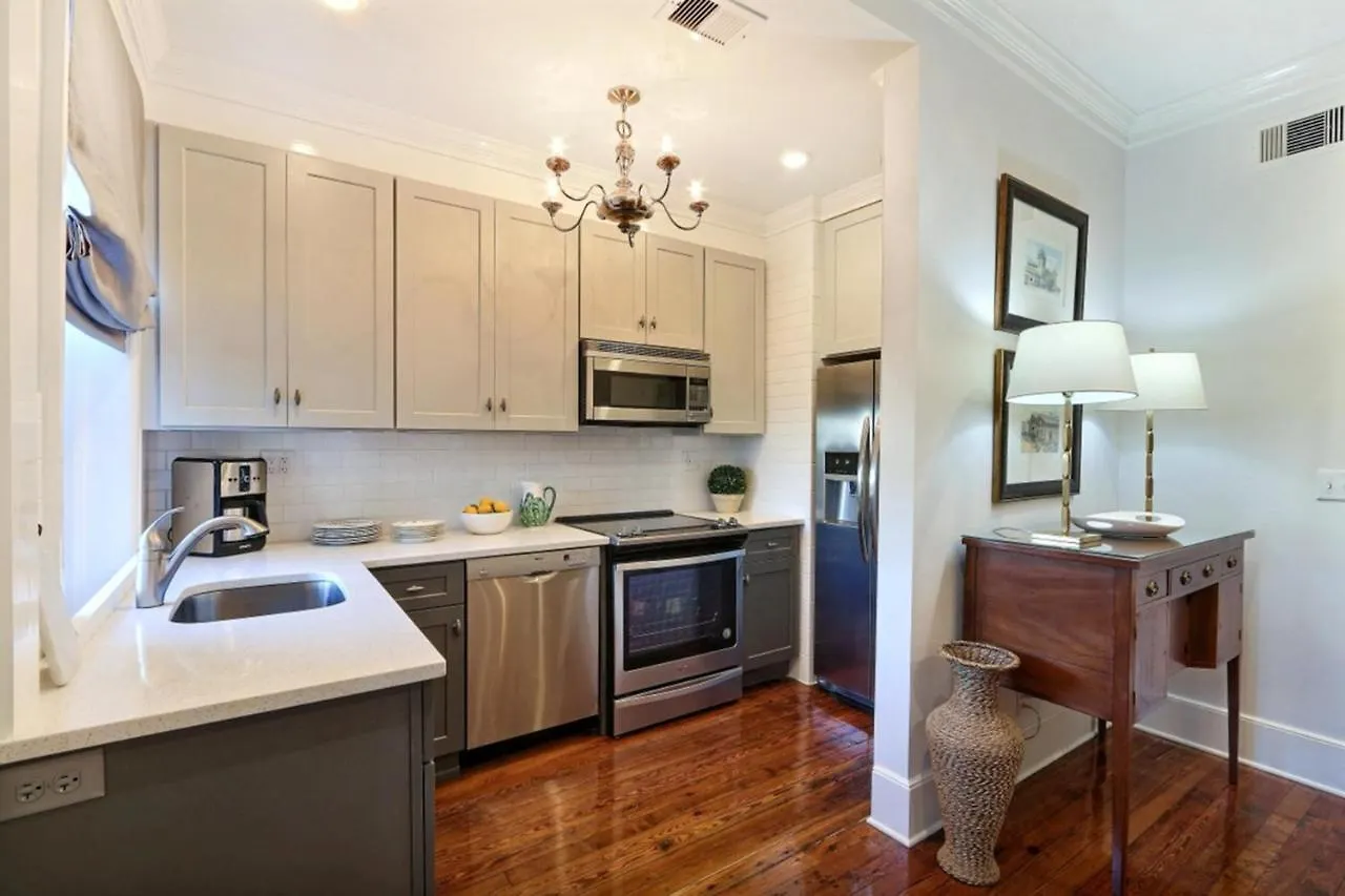 Apartment Isaac Laroche Main Savannah