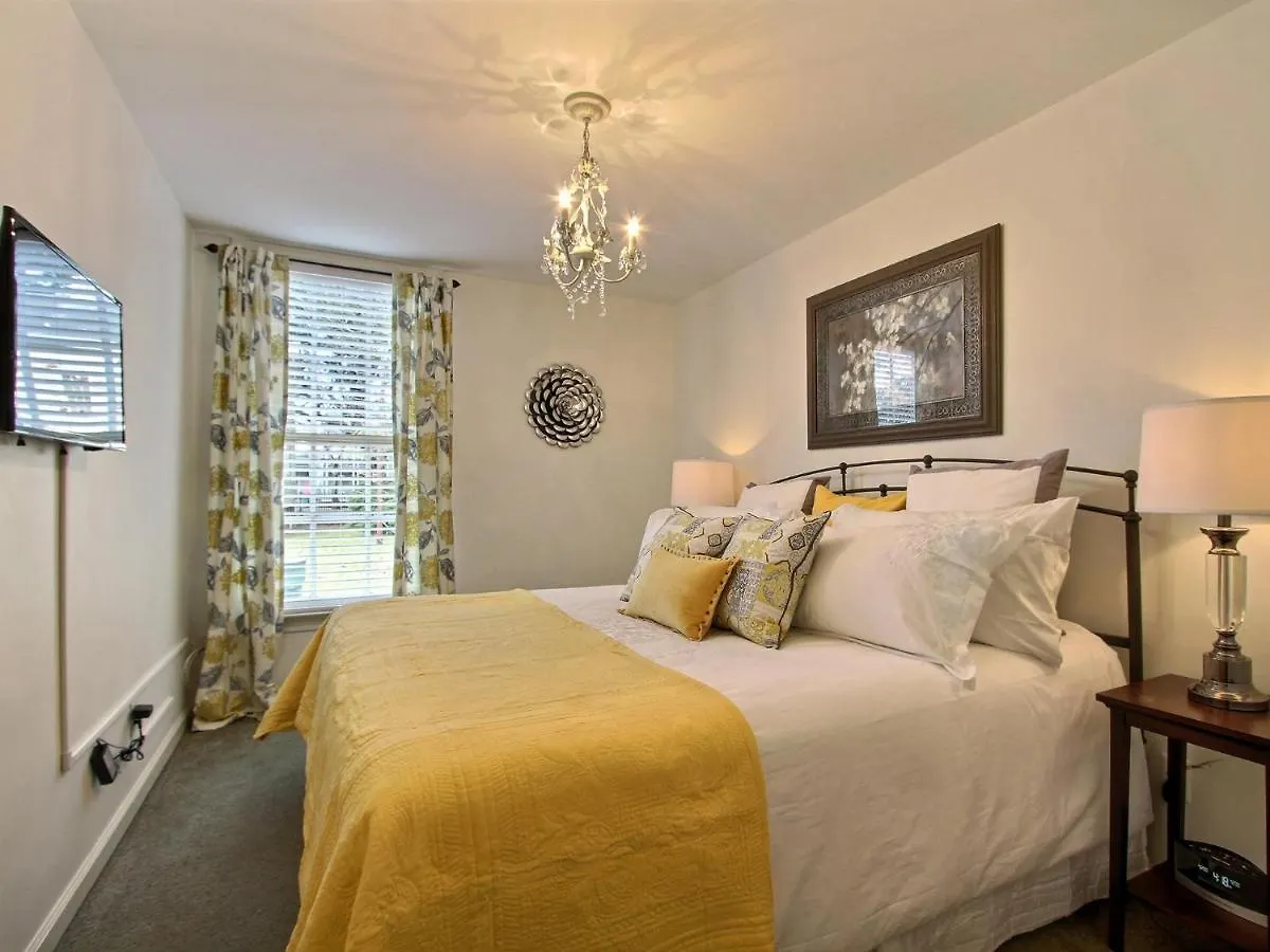 Fountain View Apartment *