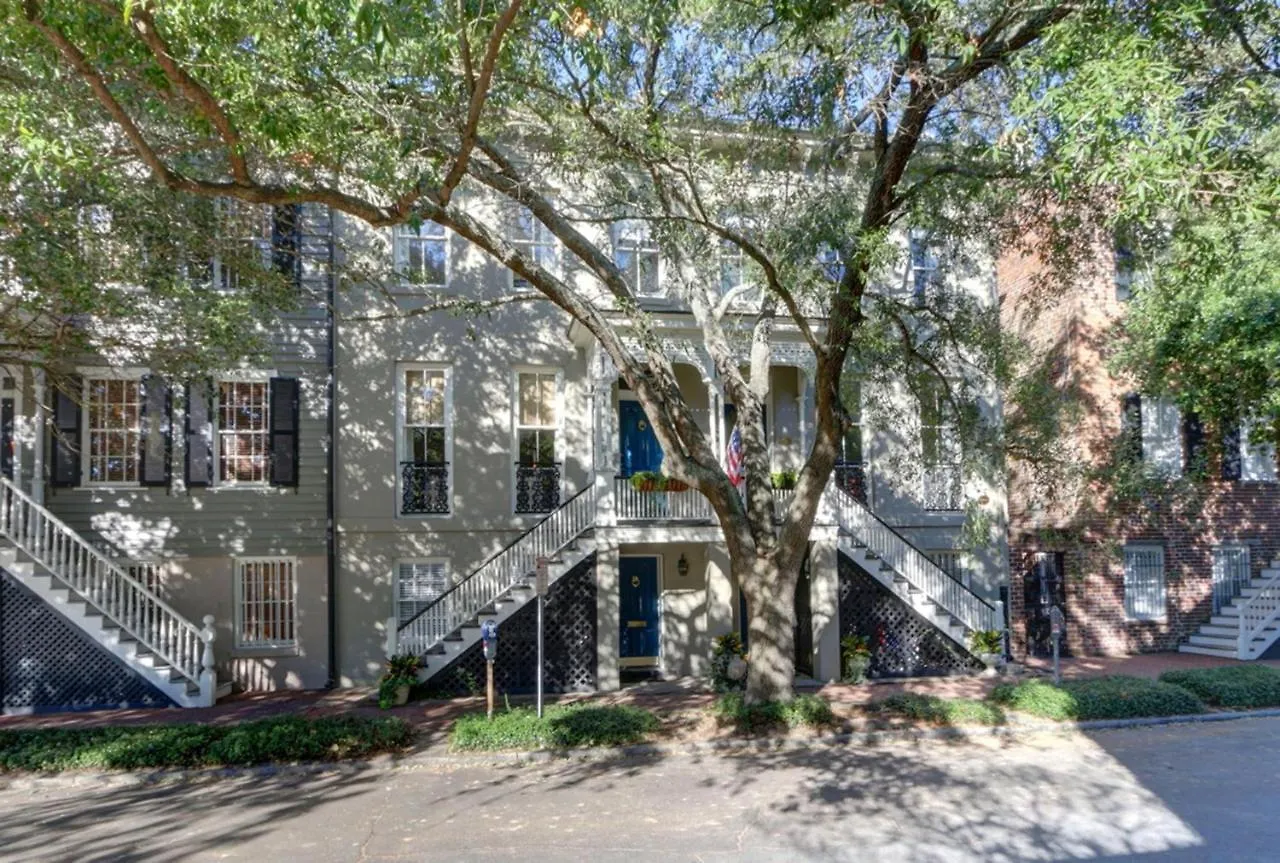 Isaac Laroche Main Savannah