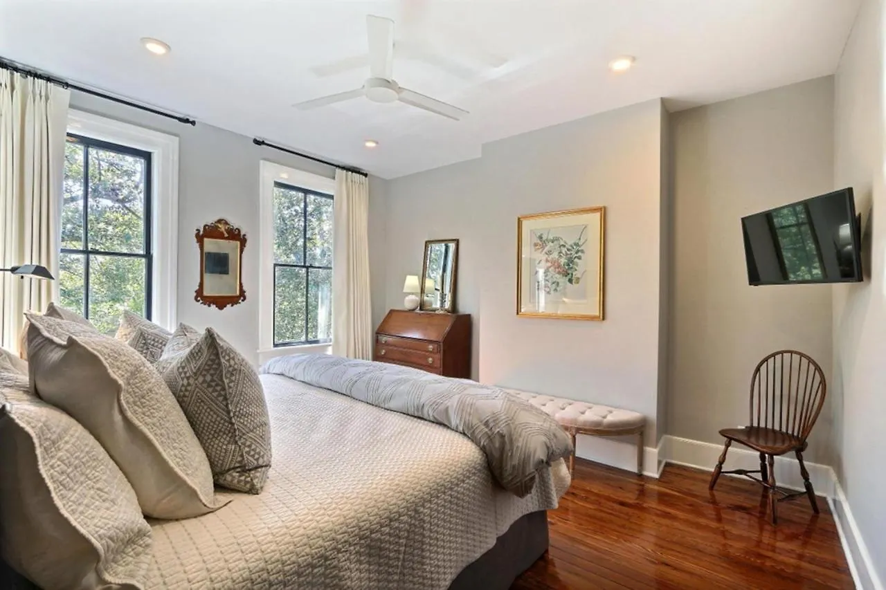 Apartment Isaac Laroche Main *