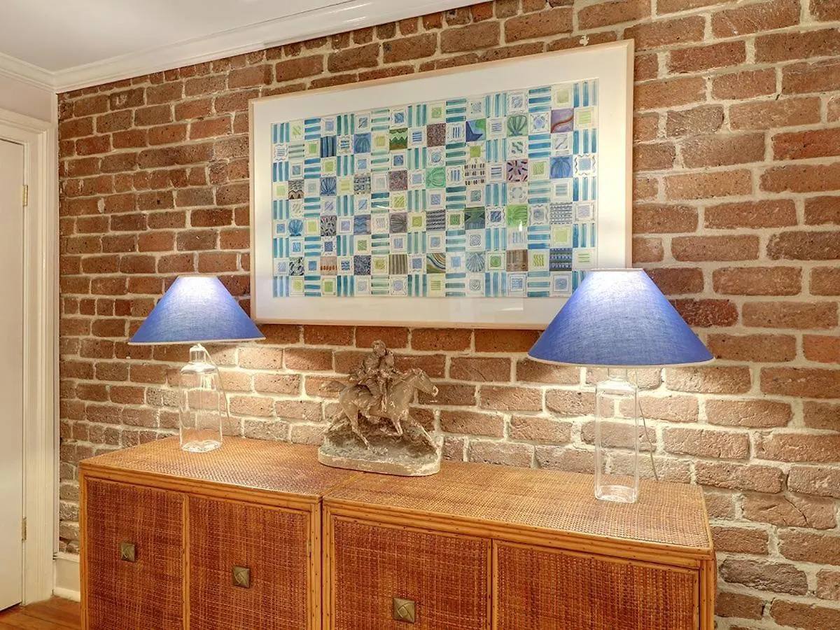 Jones Street Retreat *