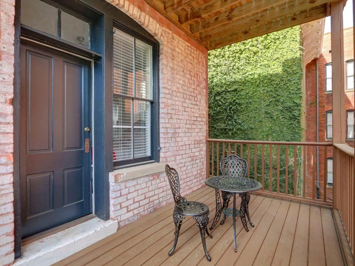Lejlighed Lafayette Row Unit 2 *