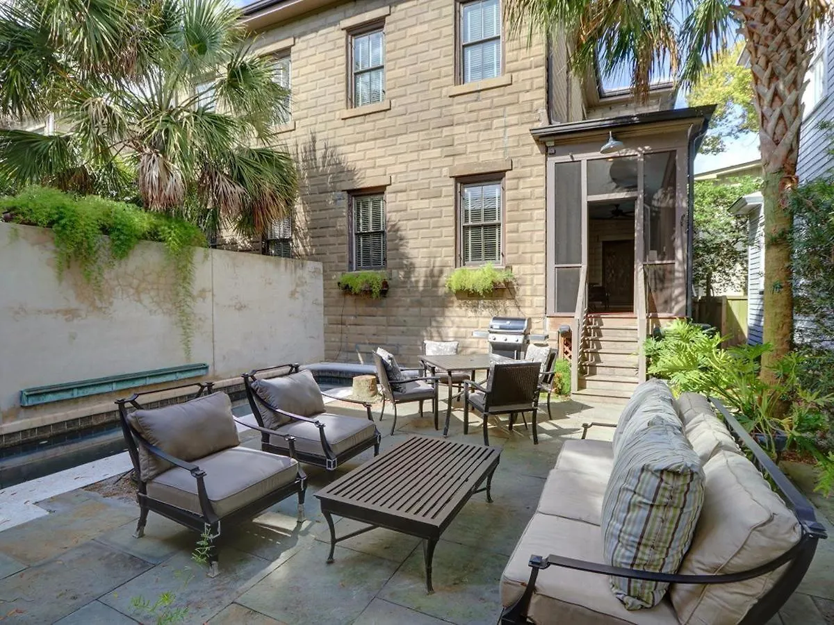 Southern Elegance Main House Holiday home