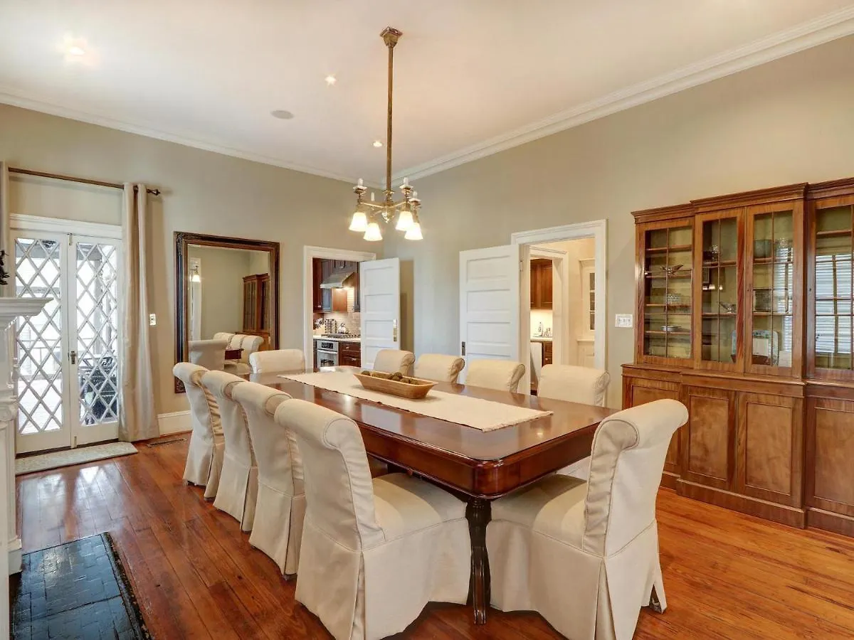 Southern Elegance Main House Holiday home *